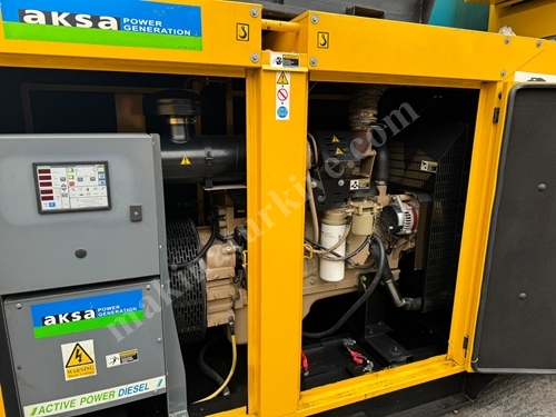 Neuwertiger 200 KVA Aksa Cummins-Dieselgenerator