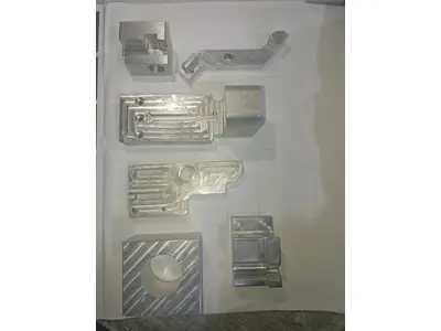 Kupfer Bronze Nickel Stahl Aluminium Delrin Und Ähnliche Materialbearbeitung Spanende Fertigungsdienstleistung