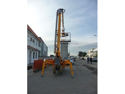 25,00 M (200 Kg) Örümcek Eklemli Platform - 1