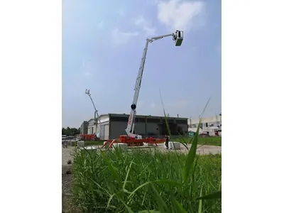 41,40 M (8500 kg) Spider-Armed Platform