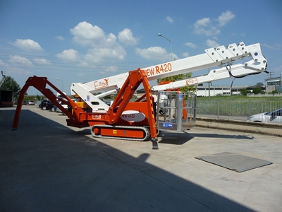 Plateforme articulée Araignée de 41,40 m (8500 kg) - 13