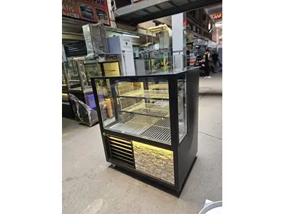 Холодильный шкаф типа 'витрина' с нижним охлаждением 100 см