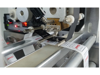 60 Pieces/Minute Label Printing Coding Machine - 1