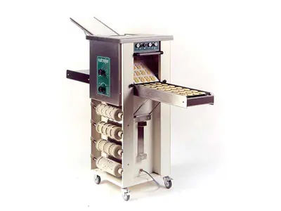 2 - 5 Kg/min Biscuit Shaping Machine