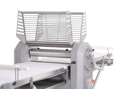 Machine à rouler la pâte à croissants Vargel de 16 kg - 7