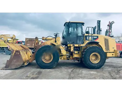 2011 Model Tire Loader Bucket