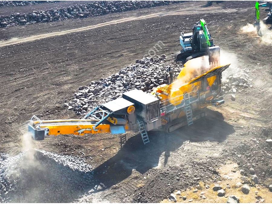 150 - 300 Ton / Hour Mobile Jaw Crusher
