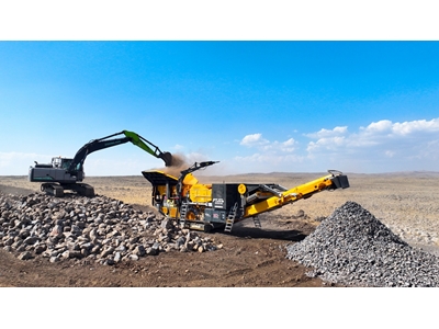 150 - 300 Ton / Hour Mobile Jaw Crusher - 4