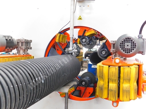 Machine à ouverture de fente et de filtre pour tuyau de drainage Ø500