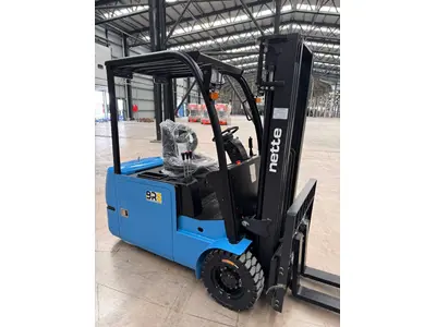 2,5 Ton (4500-4800 mm Tripleks) Elektrischer Gabelstapler mit Akku