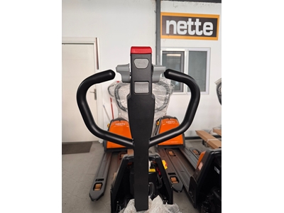 1.5 Ton Lityum Akülü Transpalet - 4