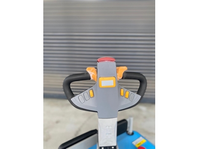 2.5 Ton Electric Pallet Jack - 8