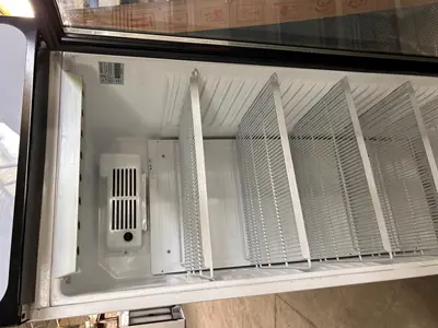 Industrial Type Vertical Refrigerator for Beverage Soft Drink Deli