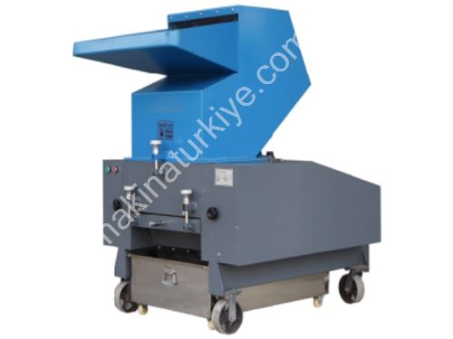 250 Kg / Hour Parted Blade Plastic Crushing Machine