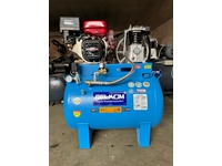 Итальянский портативный компрессор с газ-головкой объемом 300 л с котловиной (№ 4900) - 2
