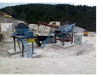 200-250-300 Metre Ton / Saat Çift Motorlu Darbeli Dik Milli Kırıcı - 1