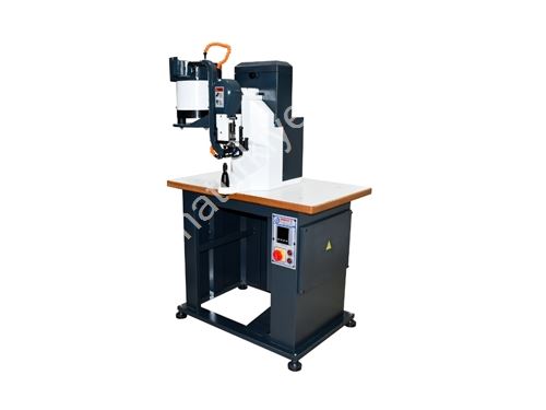 D Ring and Hook Nailing Machine