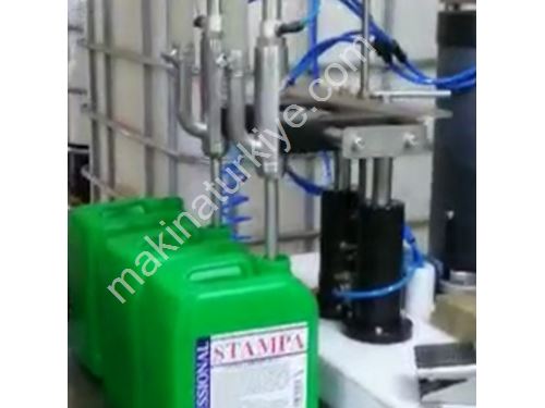 600-800 Pieces/Hour 2 Nozzles Automatic Liquid Filling Machine