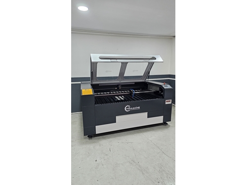 1650x1000 mm Lazer Kesim ve Oyma Makinası