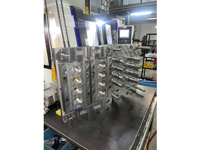 100Ml İdrar Kutusu CNC Kalıbı İşleme Makinası - 1