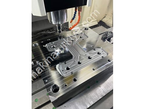 100Ml İdrar Kutusu CNC Kalıbı İşleme Makinası