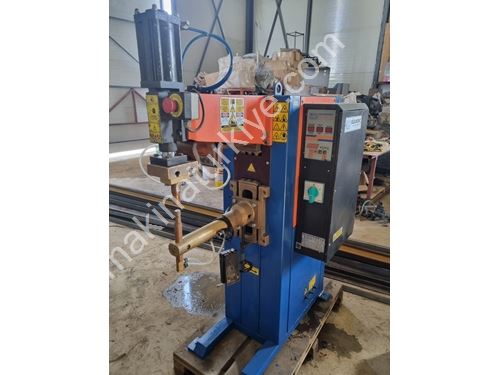Machine de soudage par point électronique pneumatique refroidie à l'eau de 30 kVA à long bras