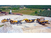 Mobile Pallet Jaw + Impact Crusher and Vibrating Screen Combination 250-350 Tons/Hour - 0