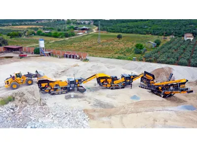 Mobile Pallet Jaw + Impact Crusher and Vibrating Screen Combination 250-350 Tons/Hour
