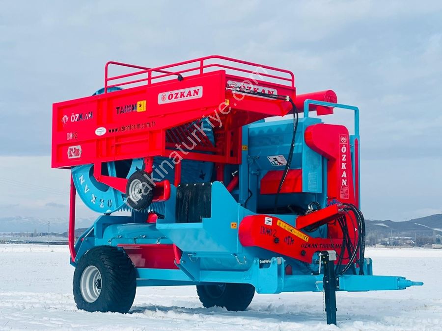 Pulp Spiral Automatic Pumpkin Watermelon Harvesting Machine