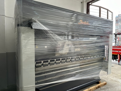 200 Ton APHS Tip Abkant Pres - 1