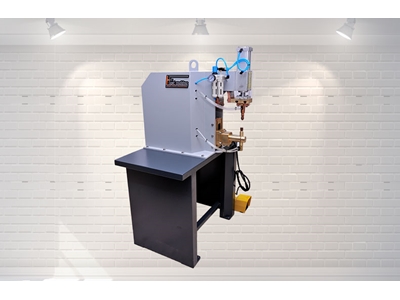 Machine de soudage par points de type table de 30 kVA - 2