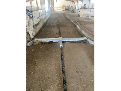 1.5 kW Chain Manure Scraper - 4