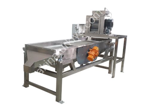 250 Kg / Hour Nuts Mincing and Sifting Machine
