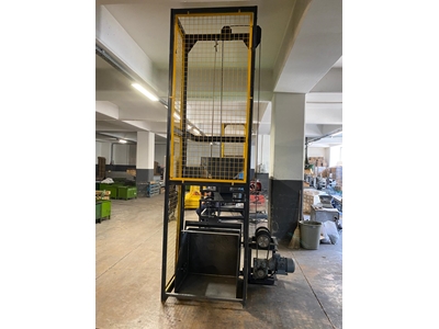 Hydraulic Loading Elevator - 3