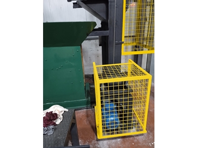 Hydraulic Loading Elevator - 10