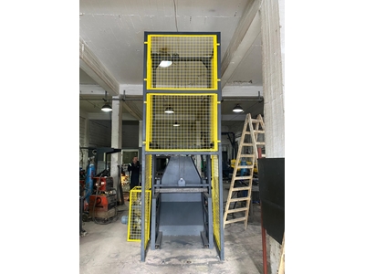 Hydraulic Loading Elevator - 8