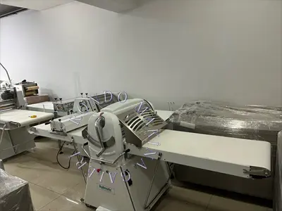 Machine professionnelle italienne pour étaler la pâte à baklava