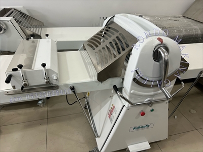 Machine professionnelle italienne pour étaler la pâte à baklava - 1