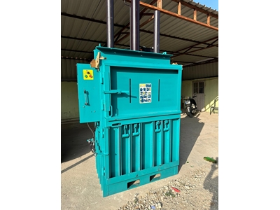Presse à balles verticale pour déchets de 450 kg - 0