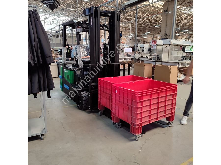 2 Ton (4800Mm) Dar Koridor 3 Tekerlekli Lityum Akülü Forklift
