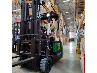 2 Ton (4800Mm) Dar Koridor 3 Tekerlekli Lityum Akülü Forklift - 9