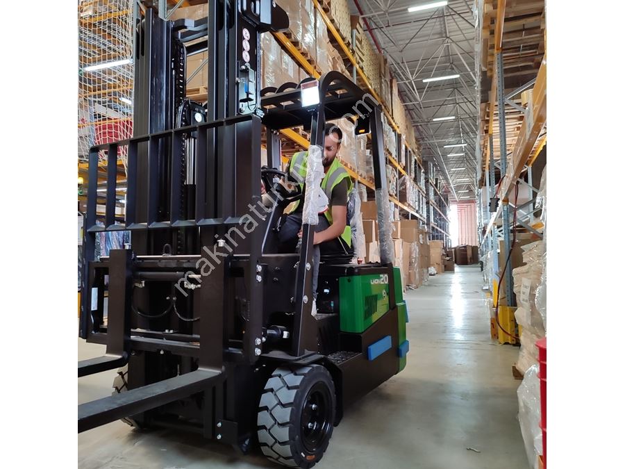 2 Ton (4800Mm) Dar Koridor 3 Tekerlekli Lityum Akülü Forklift