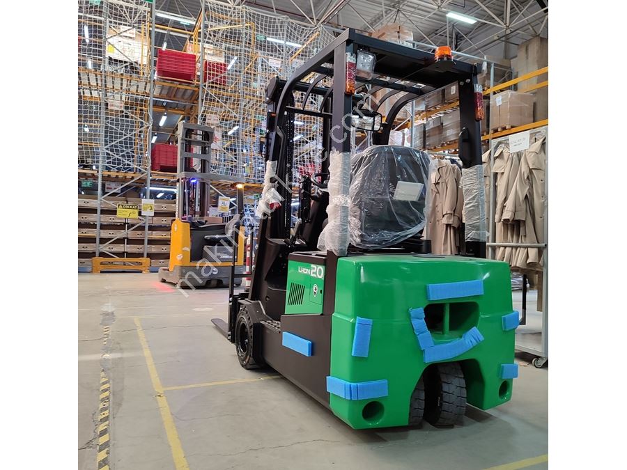 2 Ton (4800Mm) Dar Koridor 3 Tekerlekli Lityum Akülü Forklift