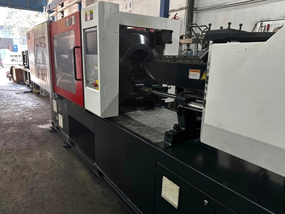 Zum Verkauf stehende 220 Tonnen komplett überholte TSP-Kunststoff-Spritzgießmaschine - 2