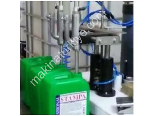 600 Units/Hour 2-Nozzle Manual Liquid Filling Machine