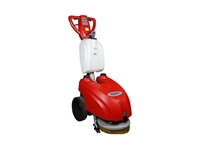 Machine électrique de nettoyage de sol pour zones étroites Dass Gama 32E