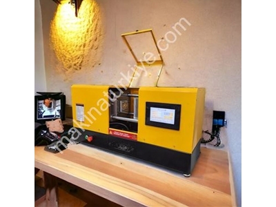 Desktop Plastic Injection Molding Machine - 2