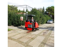 5000 m2/Hour Hydraulic Tipping Sweeper Driver Road Surface Sweeping Machine Dass SW 150D - 5
