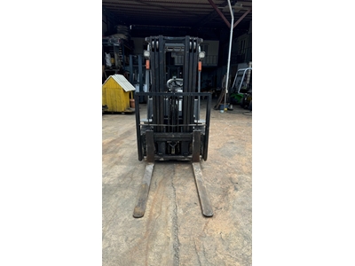 TEU Plakalı 3 Ton Dizel Forklift - 1
