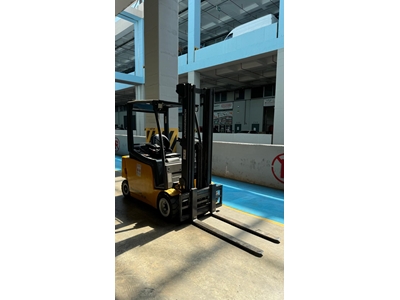 Jungheinrich 1.8 Ton 5 Metre Akülü Forklift - 1